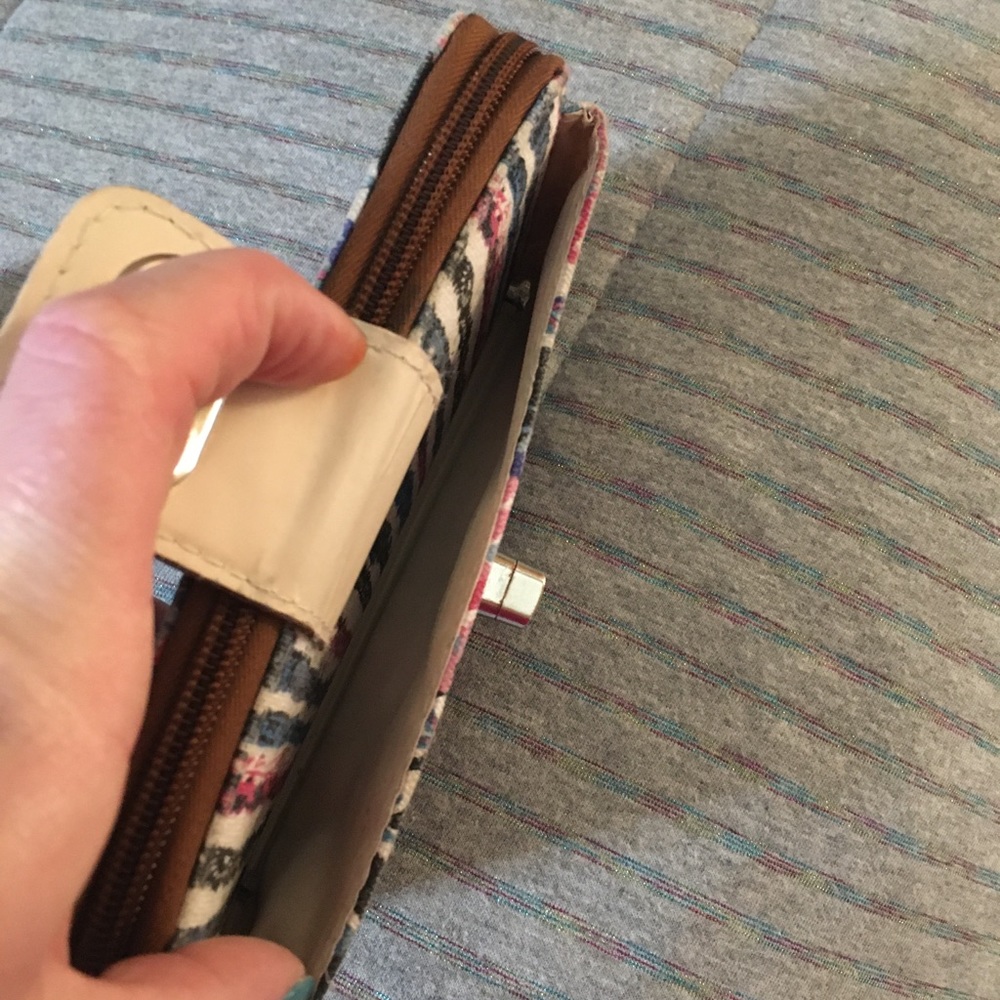 UNIONBAY wristlet/phone holder - Picture 6 of 8